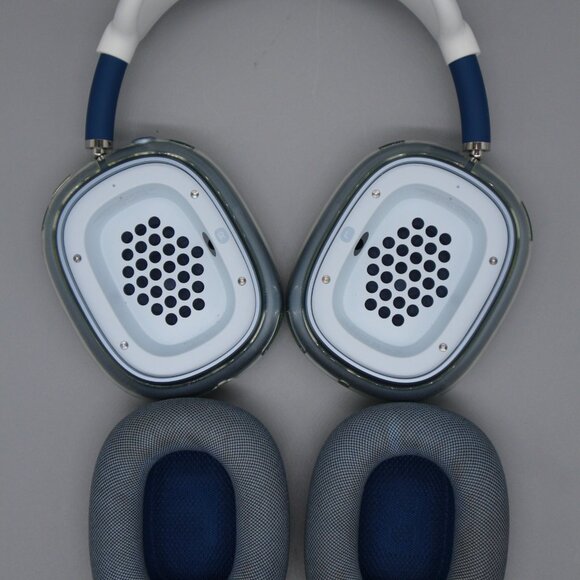 APPLE HEADPHONES - Picture 6 of 7